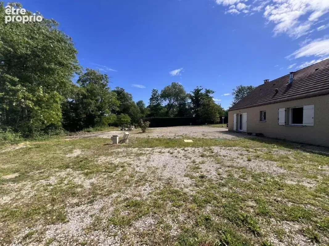 Maison 5 pièces 92 m² à vendre à Pierre-De-Bresse (71270) - photo 2