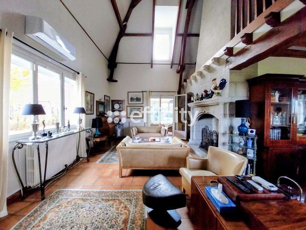 Maison à BERCHERES-SAINT-GERMAIN