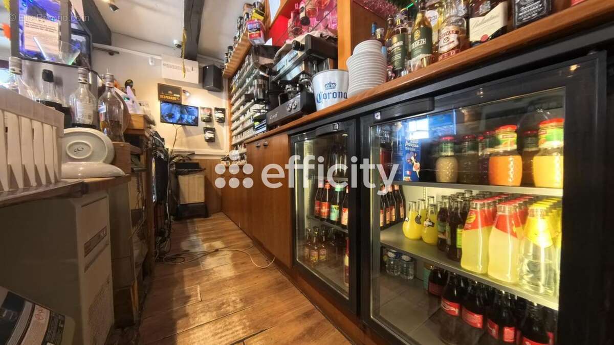 Commerce à MATIGNON