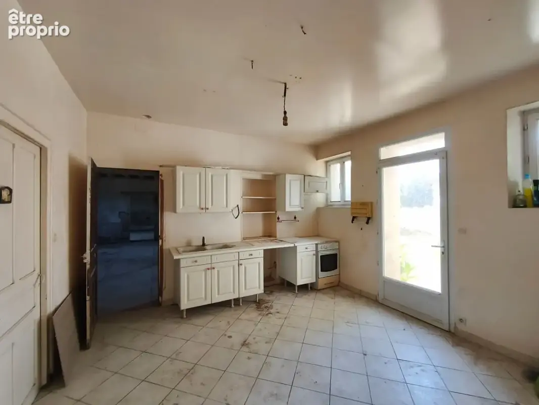 Maison à vendre 105 m² 3 chambres 6 pièces dépendances 6.5 hectares terrain et bois  AIGURANDE (36) - photo 4