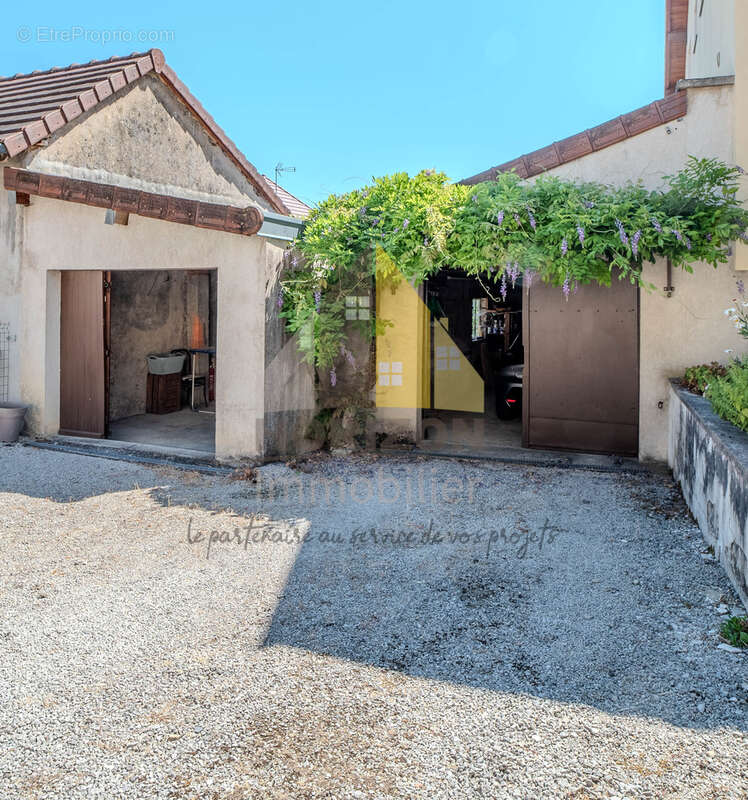 Maison à PLAINOISEAU