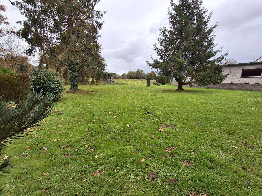 Terrain à SAINT-GUYOMARD