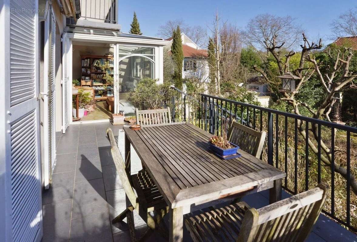 Maison à LE PERREUX-SUR-MARNE