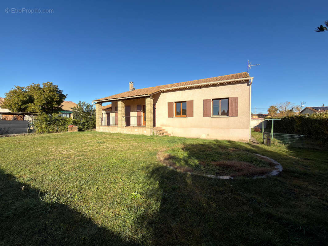Maison à SAINT-QUENTIN-LA-POTERIE