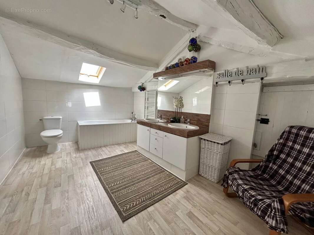 Ferme de caractère avec 4 à 5 chambres, 1,5 hectares de terrain et possibilité de gîte - photo 12