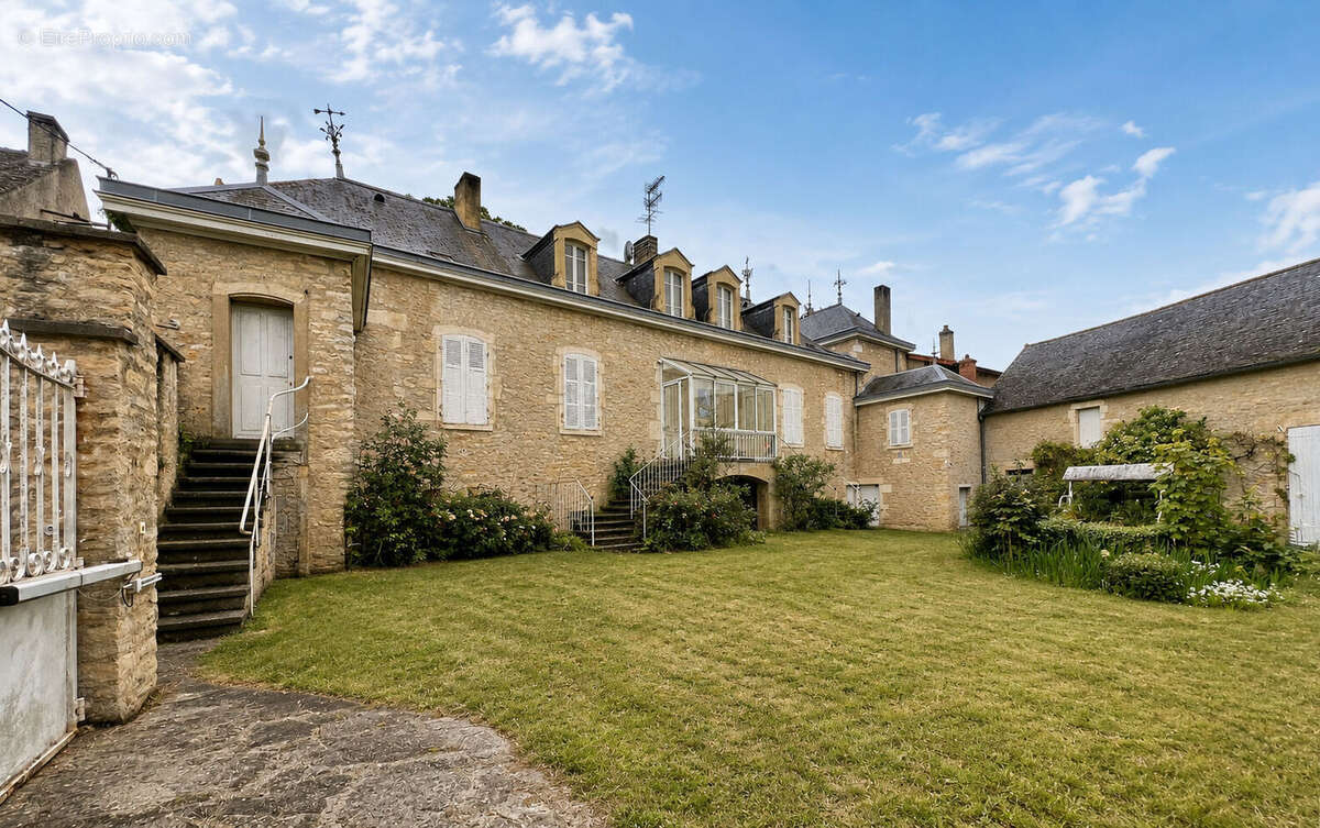 Maison à RULLY
