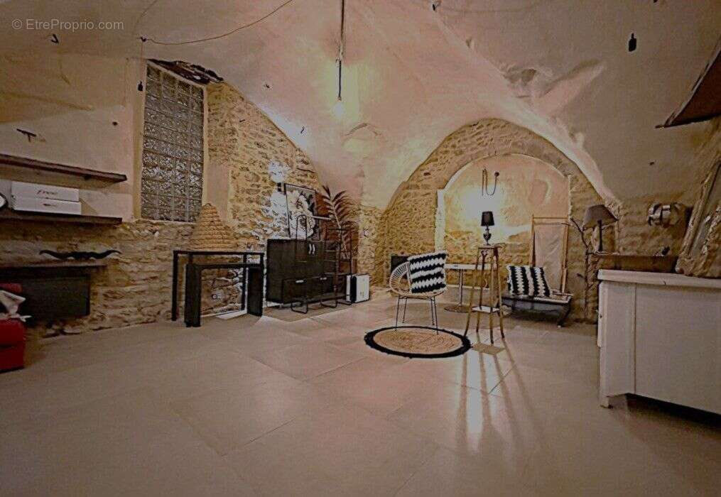 Maison à BAGNOLS-SUR-CEZE