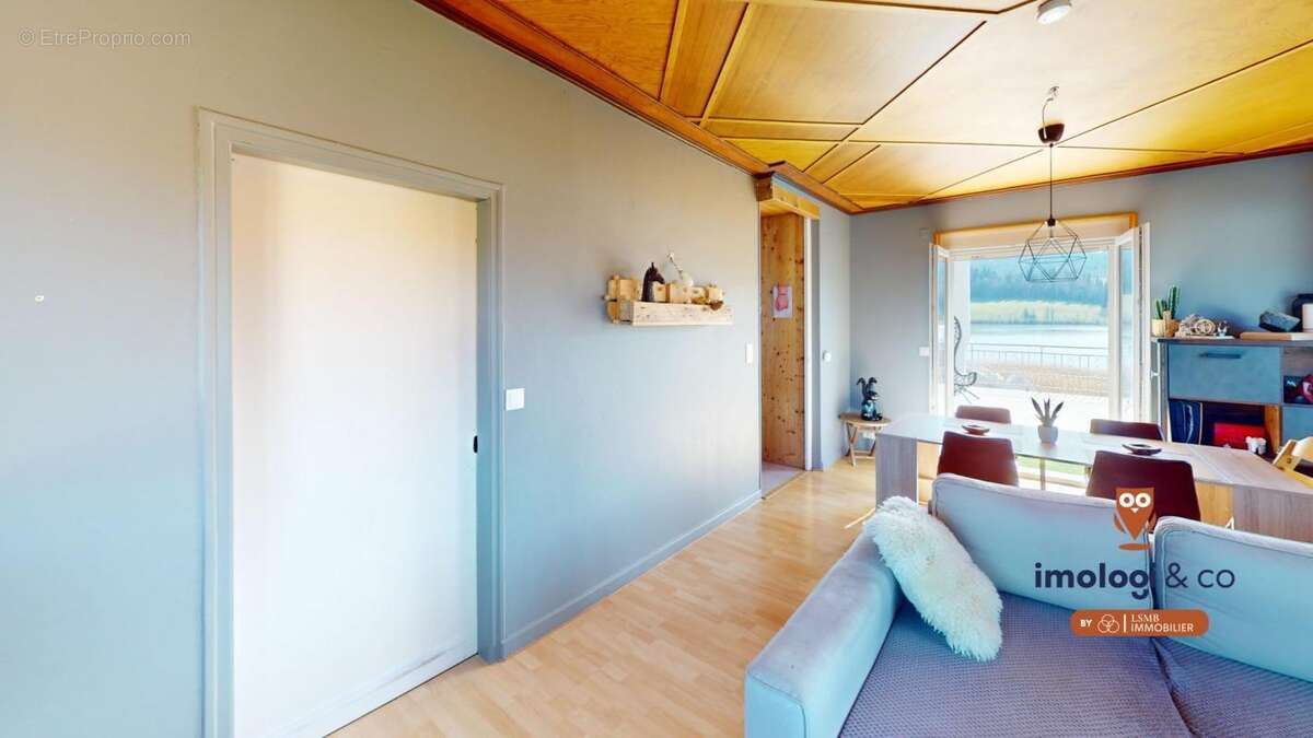 Appartement à SAINT-POINT-LAC