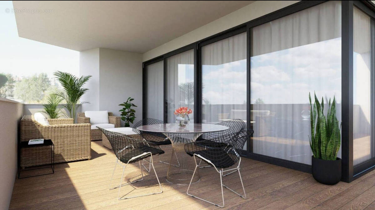 Appartement à VILLENEUVE-LOUBET