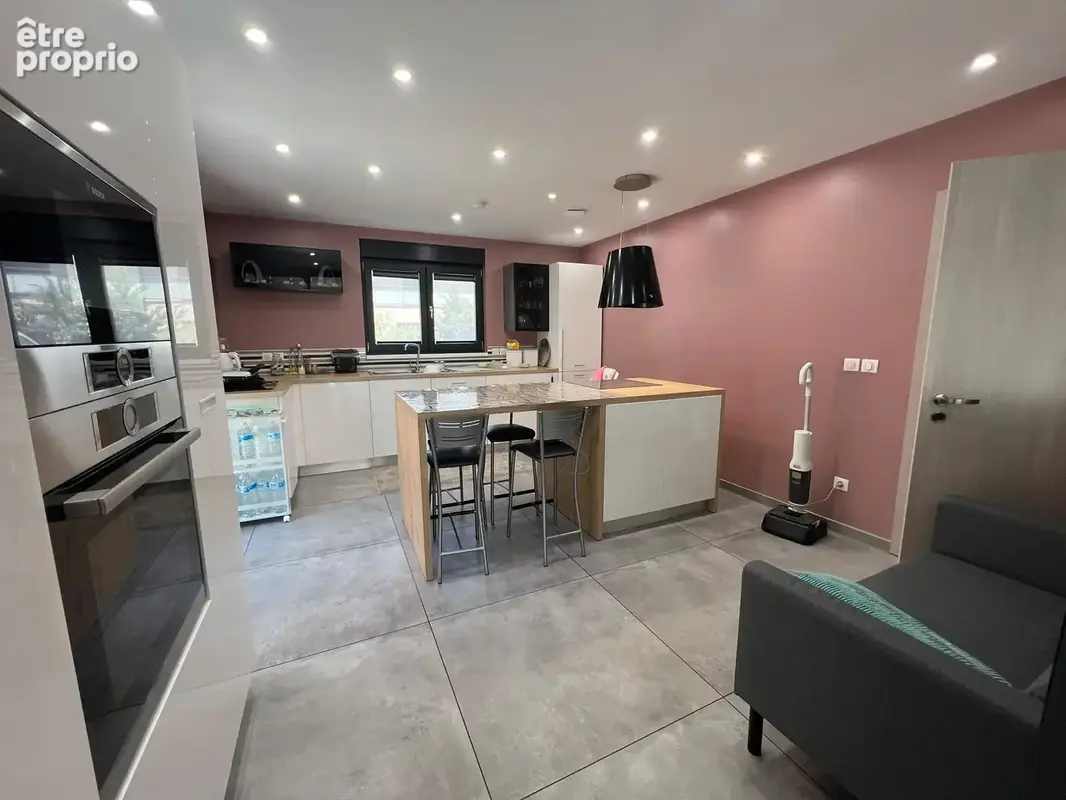 Maison familiale de 150 m2 avec 5 chambres, grand garage, cave et dépendance - photo 8