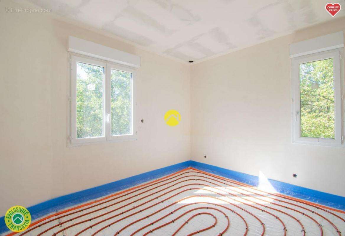 Maison à LE BUISSON-DE-CADOUIN