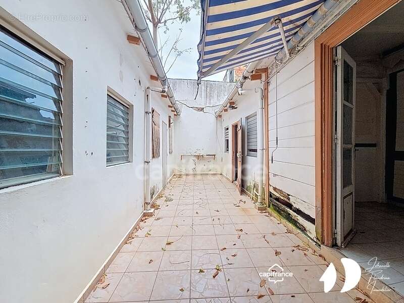 Appartement à POINTE-A-PITRE