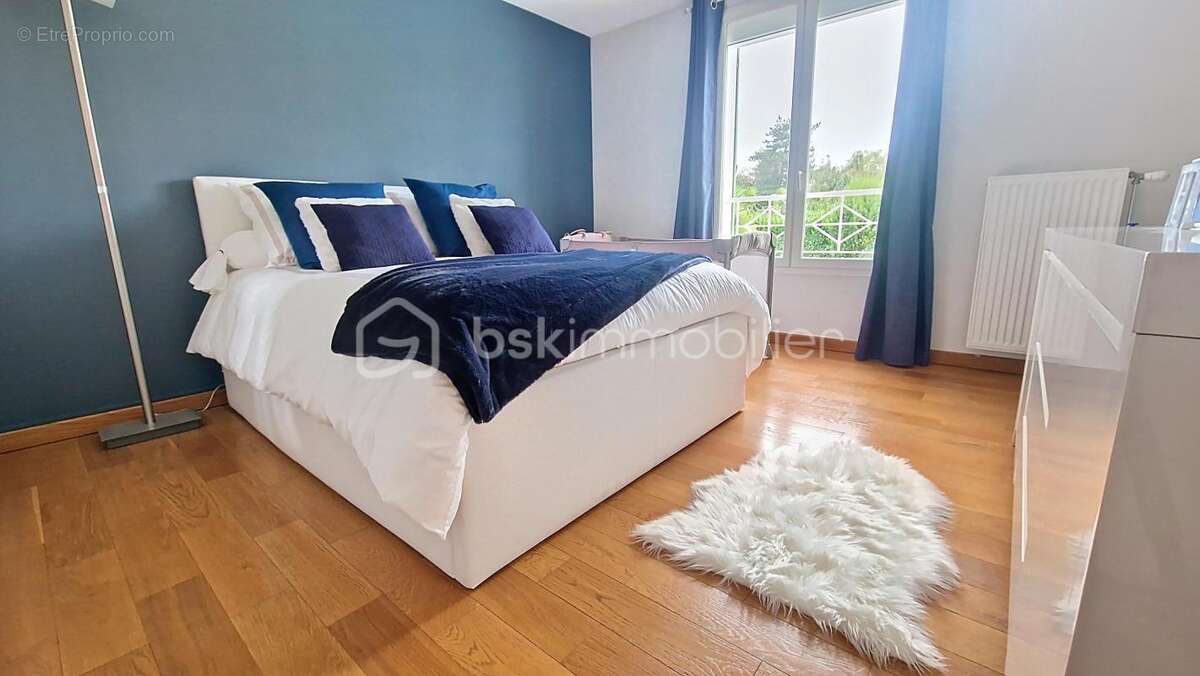 Maison à CLAYE-SOUILLY