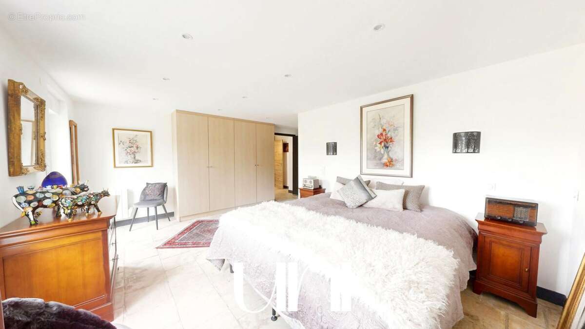Maison 8 pièces de 220m2 avec 18500m2 de terrain à MOULINS EN BESSIN - photo 7