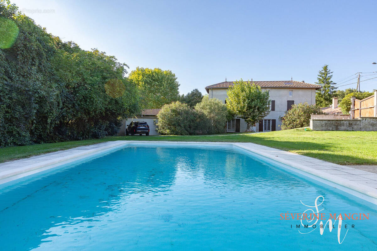 Maison à CHATILLON-SAINT-JEAN