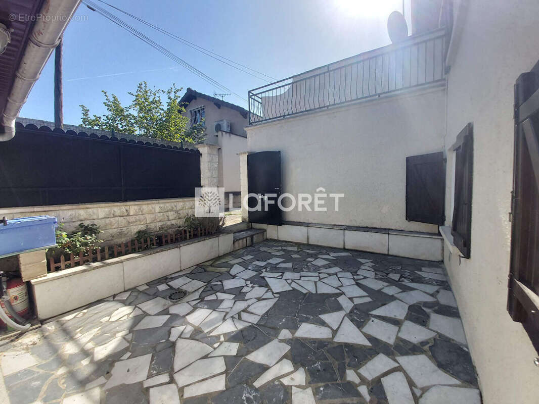 Maison à VILLEMOMBLE