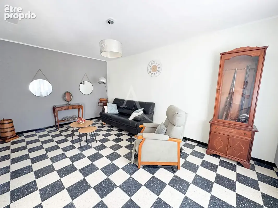 SONNAC SUR L'HERS:  Maison familiale  -  5 pièces  Terrain de 1382 + Hangar de 63 m² - photo 3