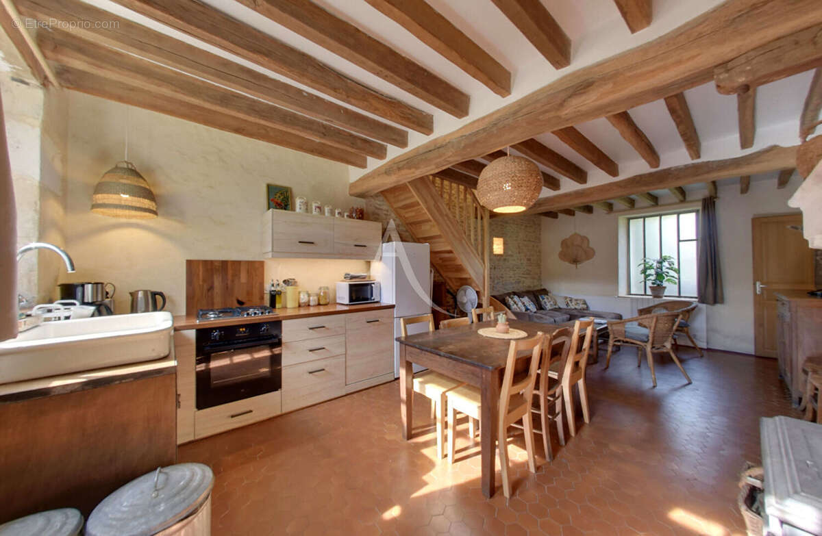 Maison à SOUGERES-EN-PUISAYE