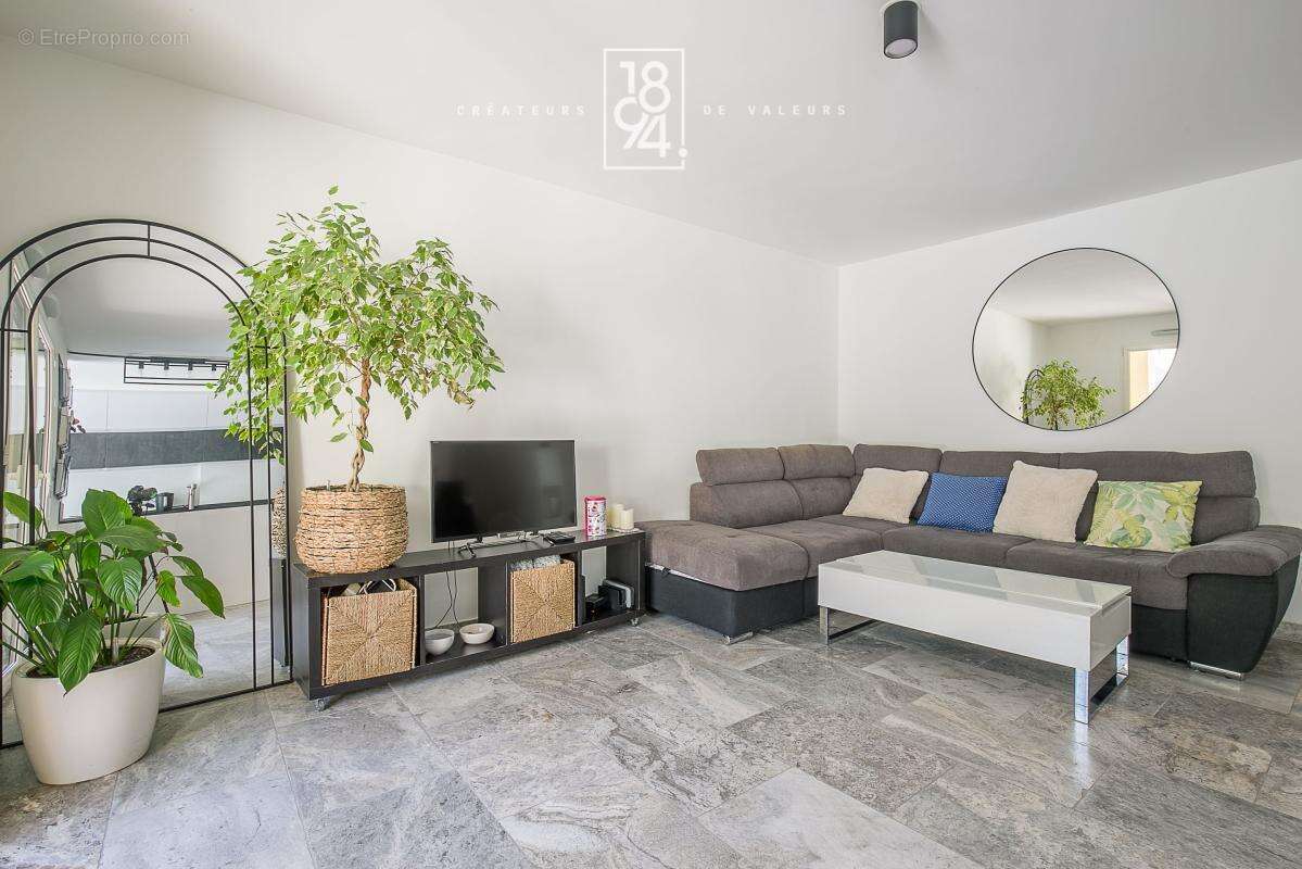 Appartement à MARSEILLE-8E