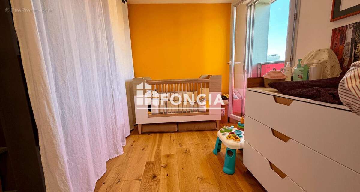 SEYNOD – Appartement T3 dernier étage avec terrasse de 35 m² plein sud et vue montagnes - photo 13