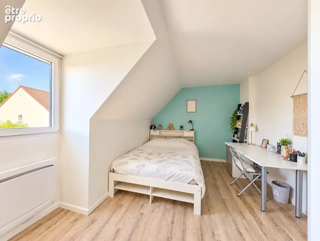 Ref 2153 - Maison familiale – 4 chambres, jardin et double garage - photo 7