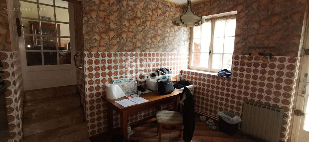 Maison à VENEUX-LES-SABLONS