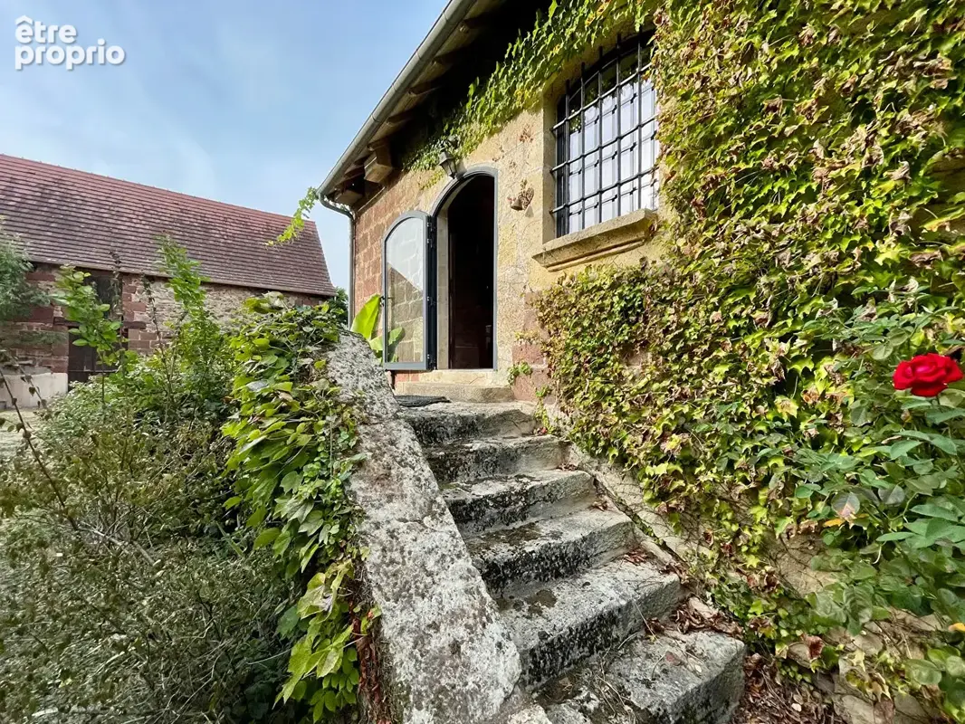 Belle maison en brasier avec dépendances. - photo 15
