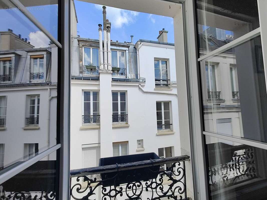 Appartement à PARIS-7E