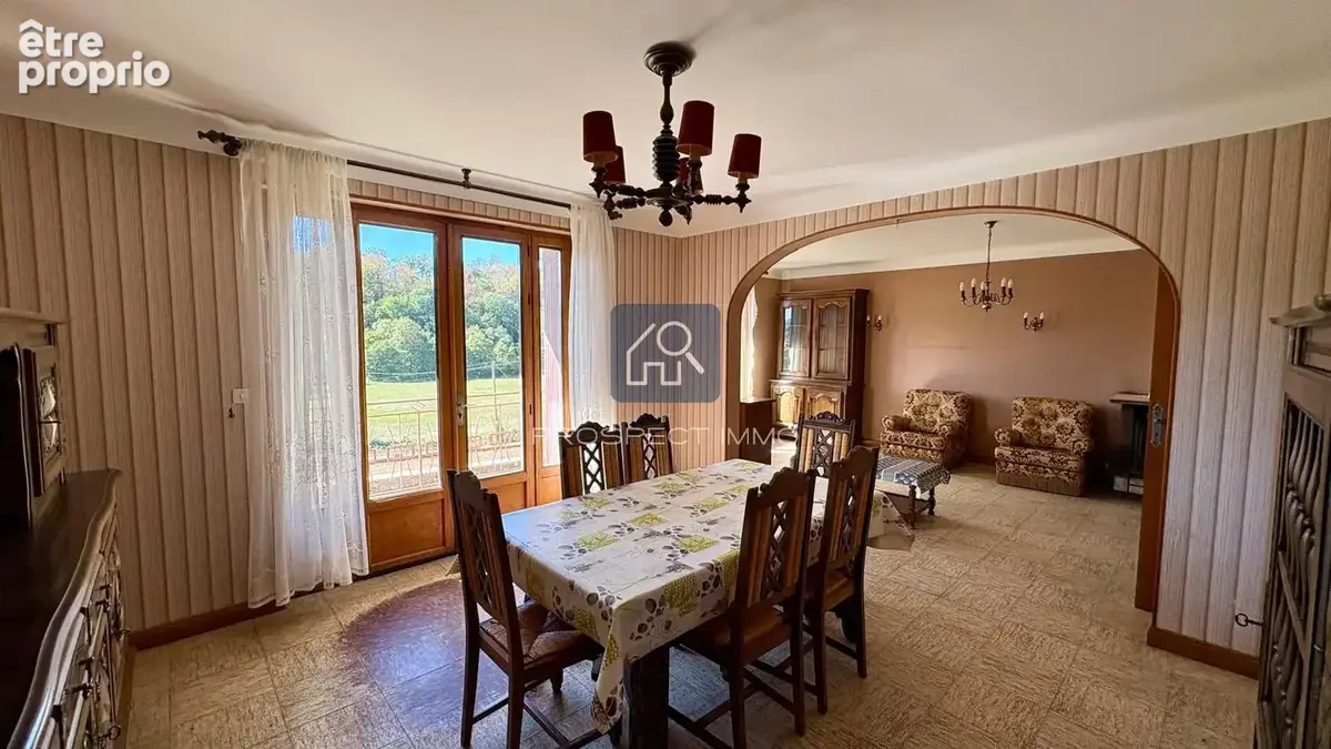 Maison T7 avec terrain et garage - photo 8