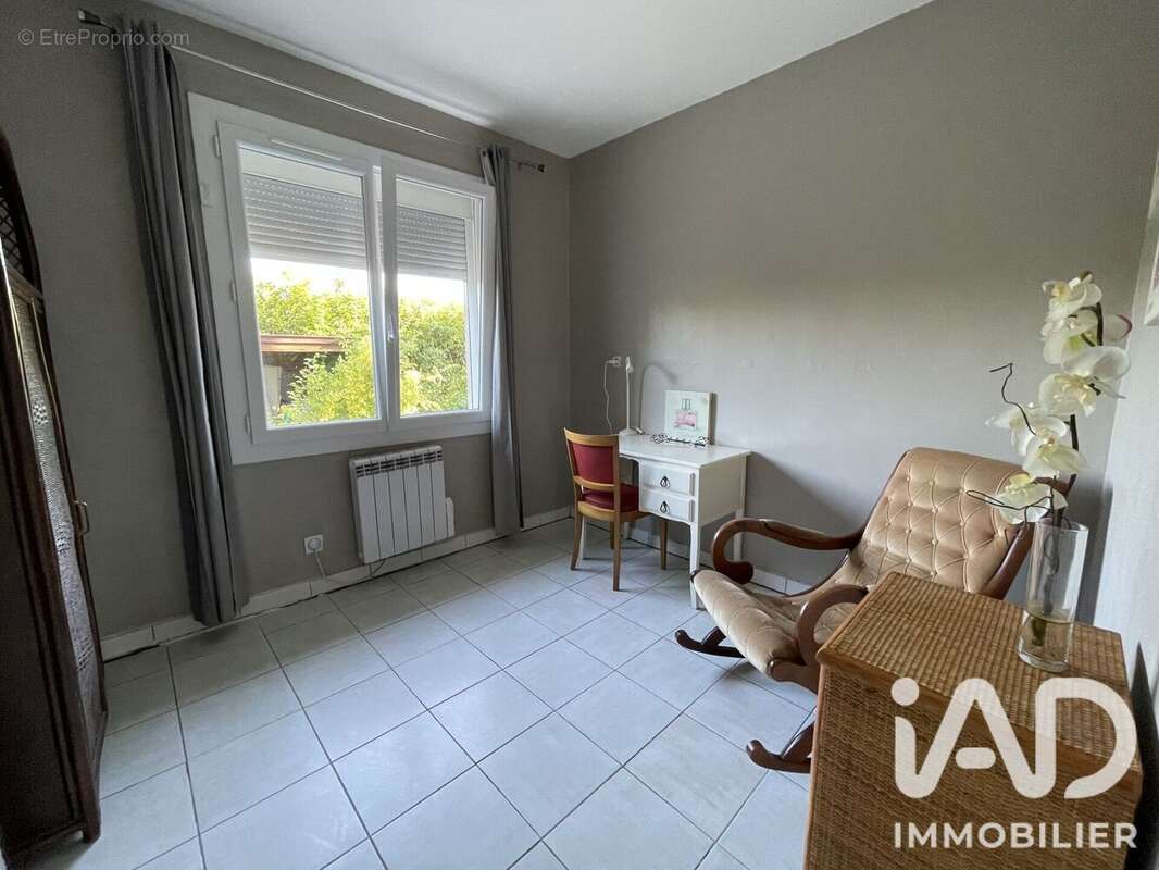 Maison 80 m² à Chitenay  - photo 8