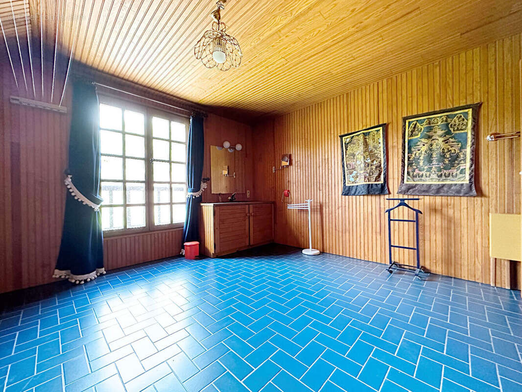 Maison à LA VENDUE-MIGNOT