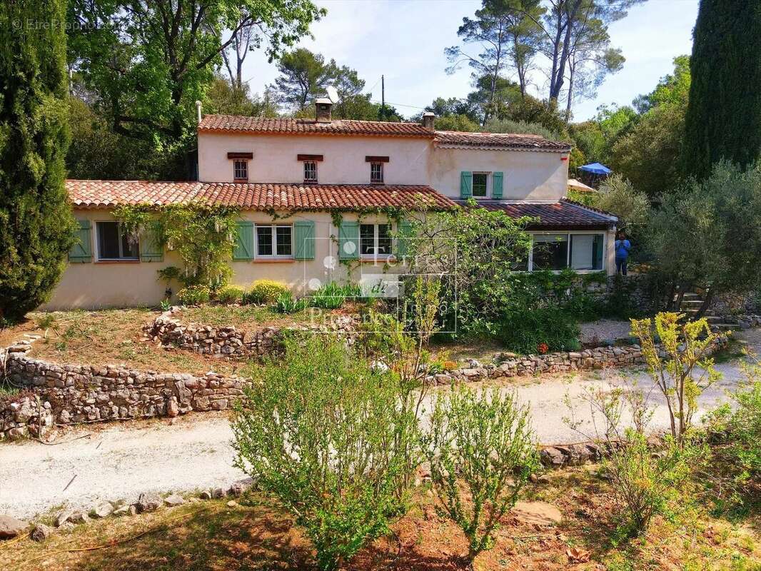 Maison à LORGUES