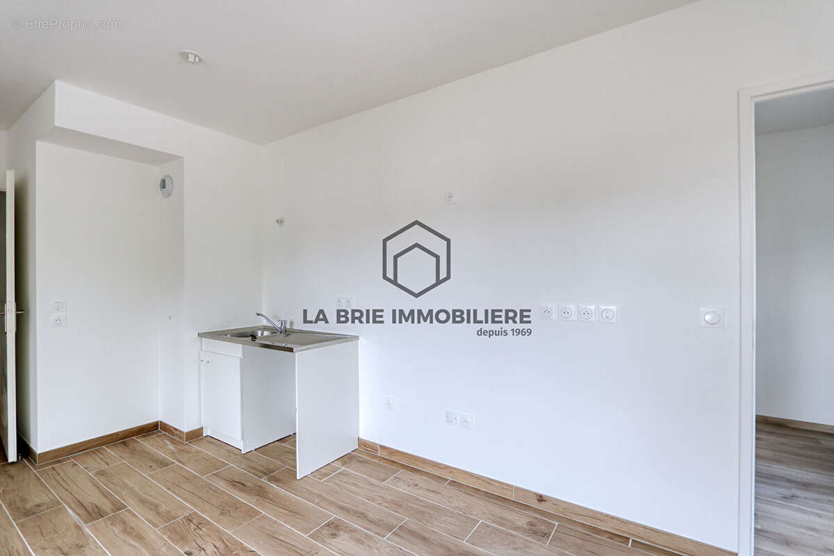 Appartement à EMERAINVILLE
