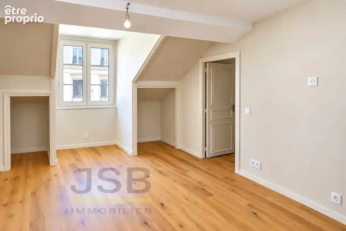 75002 Paris   Le Sentier  2 pièces rénové de 28 m2 au 4eme sous les toits. - photo 3