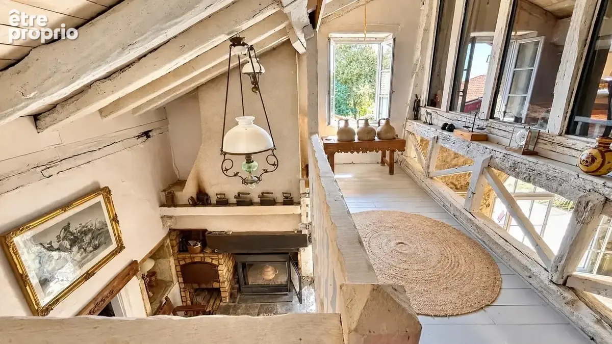 Superbe maison de caractere du 18ème de type t7 de 275 m2 + exceptionnelle dependance de 117 m2 comprenant veranda, open space,  - photo 9