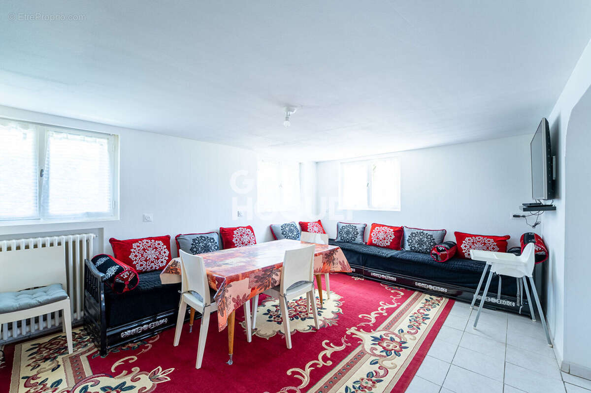 Maison à LABASTIDE-SAINT-PIERRE