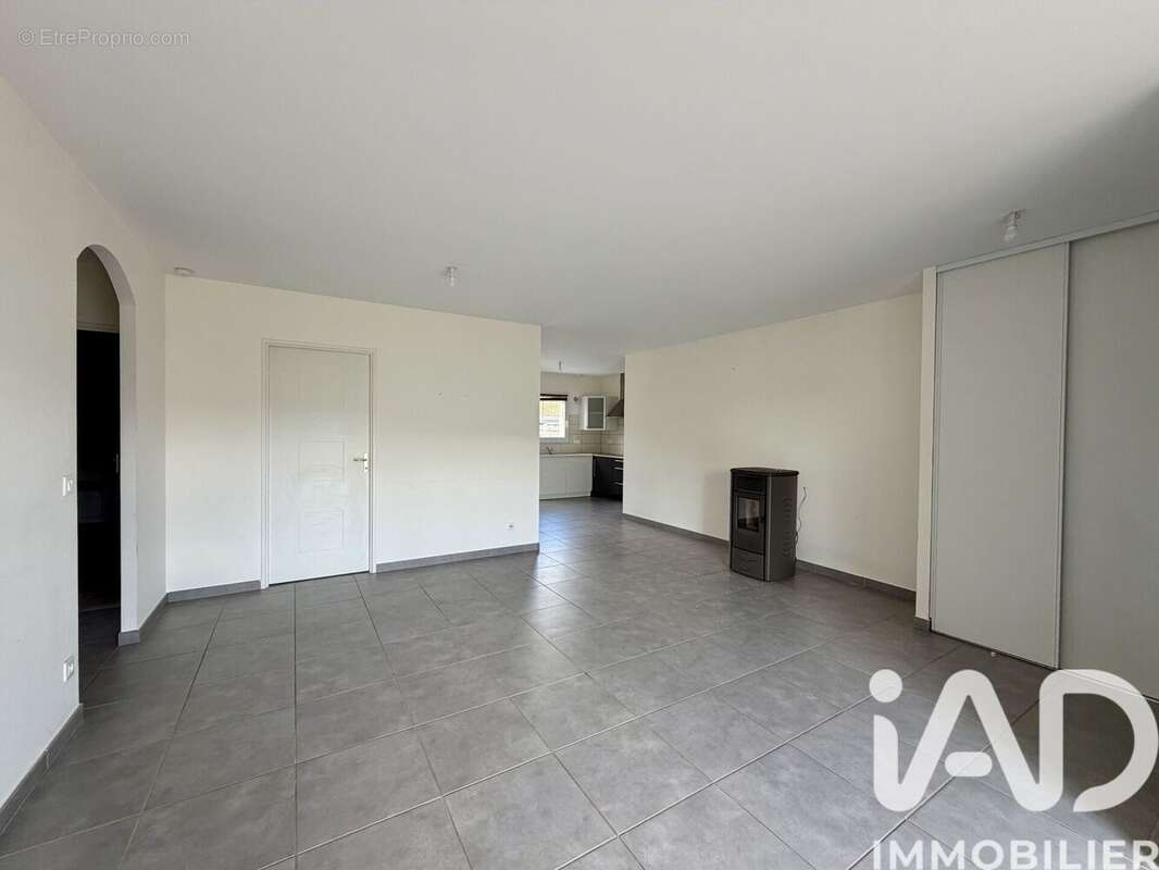 Photo 4 - Maison à MIGNALOUX-BEAUVOIR