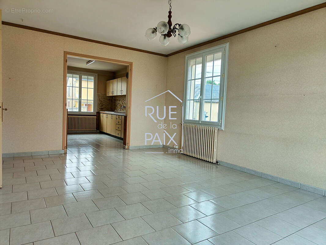 Maison à THURE