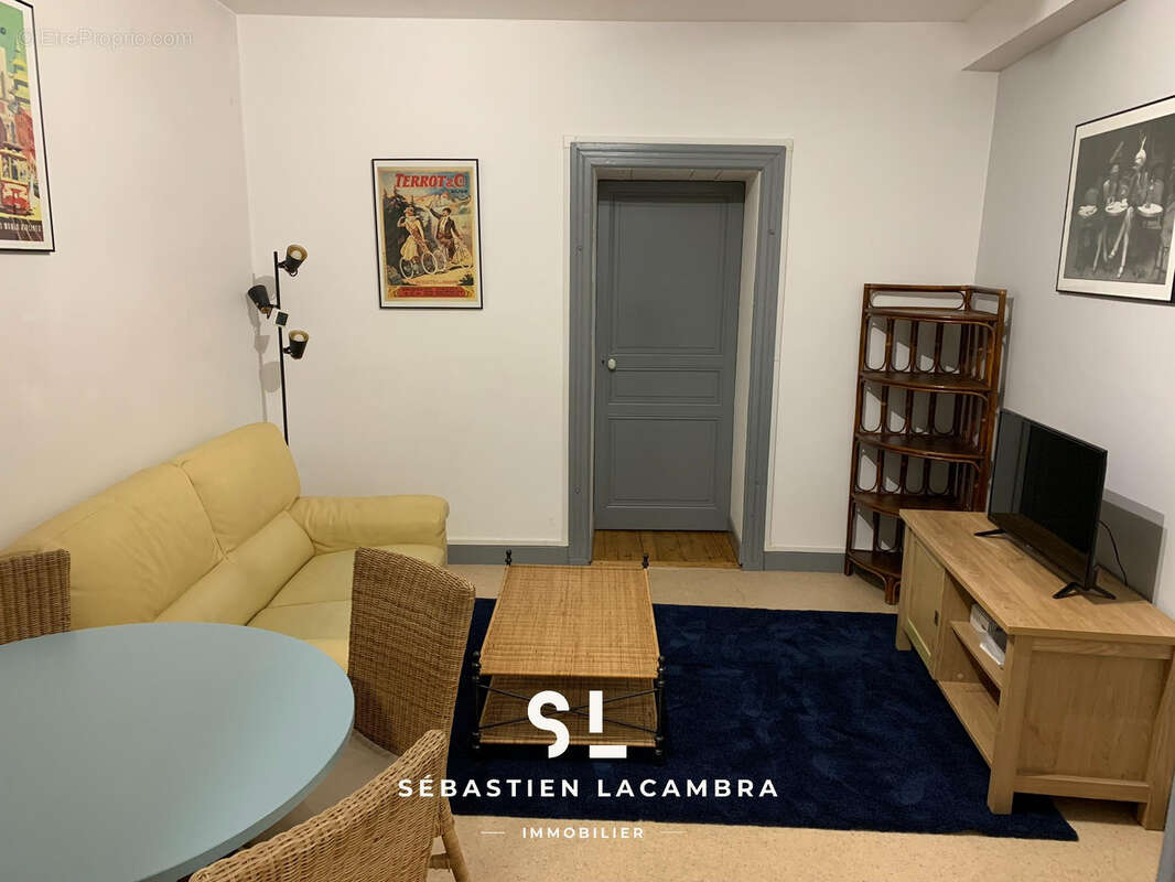 Appartement à SAINT-JUERY