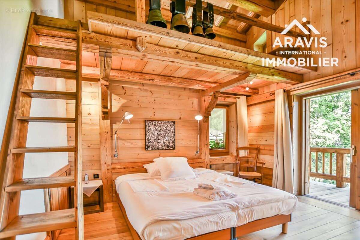Maison à ARACHES-LA-FRASSE