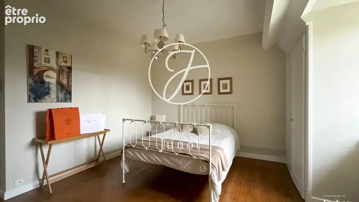 Mouvaux – Maison de caractère dans un manoir - 8 pièces – 253m² - 401m² utiles - 6 chambres – Parc – Stationnements - photo 9