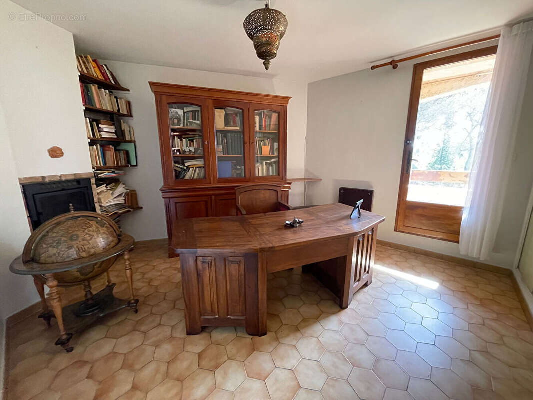 Maison à CHATEAUNEUF-LE-ROUGE