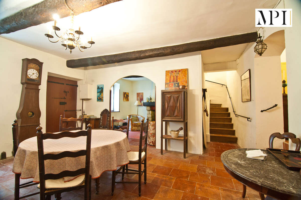 Maison à FELINES-MINERVOIS