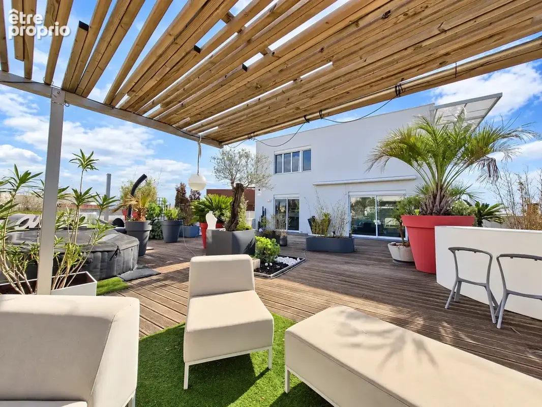 Appartement Duplex T4 'villa sur toit' à Port Marianne avec vue et terrasse exceptionnelles! - photo 2