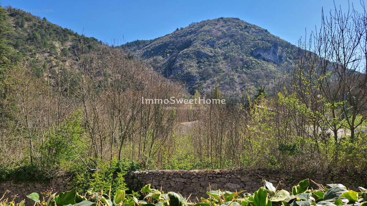 Maison à SAINT-FERREOL-TRENTE-PAS