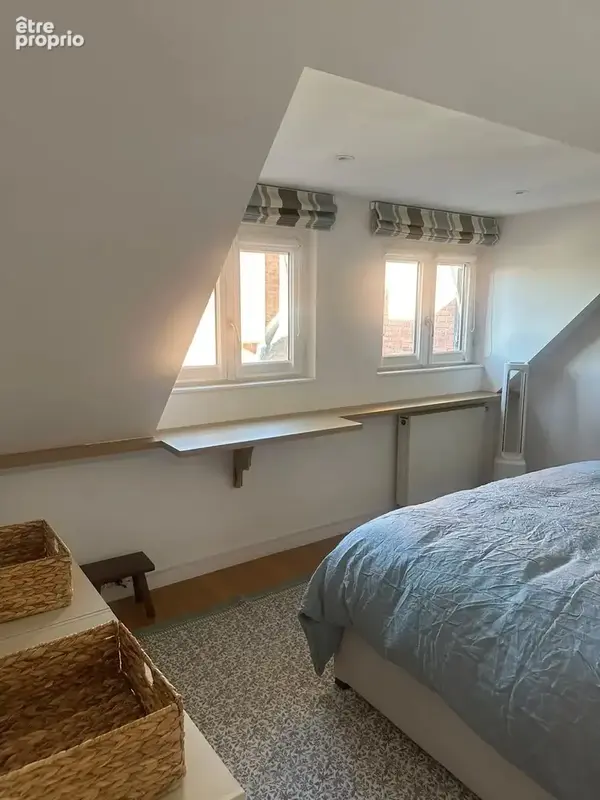 Exclusivité - Neuilly Mairie - Dernier étage - Appartement duplex deux chambres en parfait état - Vue dégagée - photo 9