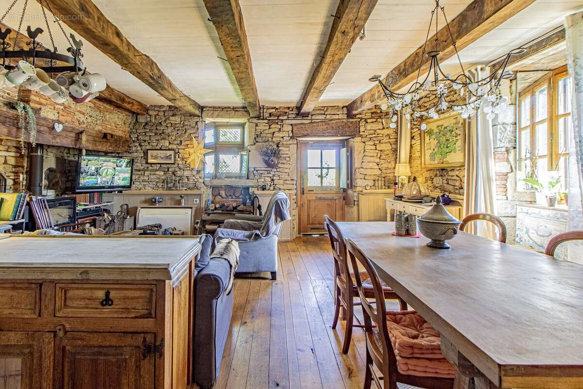 Propriété d'exception à la campagne avec potentiel de revenus au cœur du Lot - photo 11