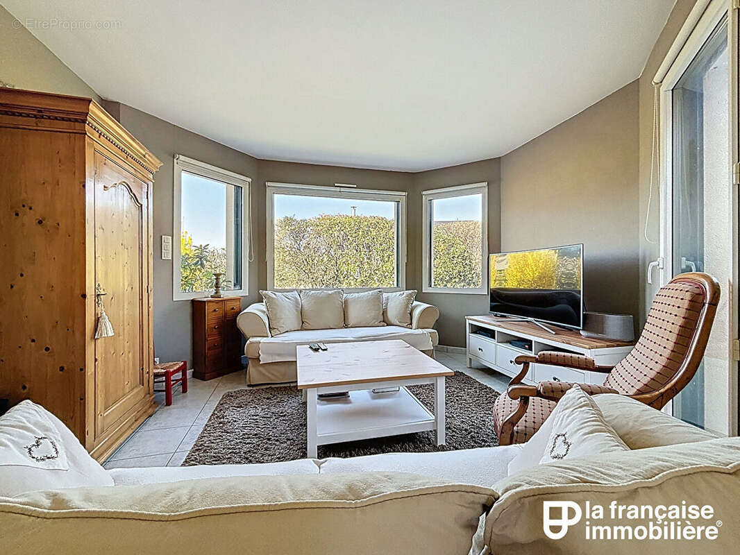 A VENDRE - Domaine Cicé Blossac - propriété 7 pièces - photo 3