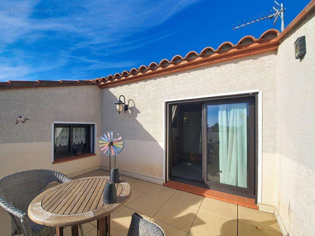 Appartement à SAINT-LAURENT-DE-LA-SALANQUE