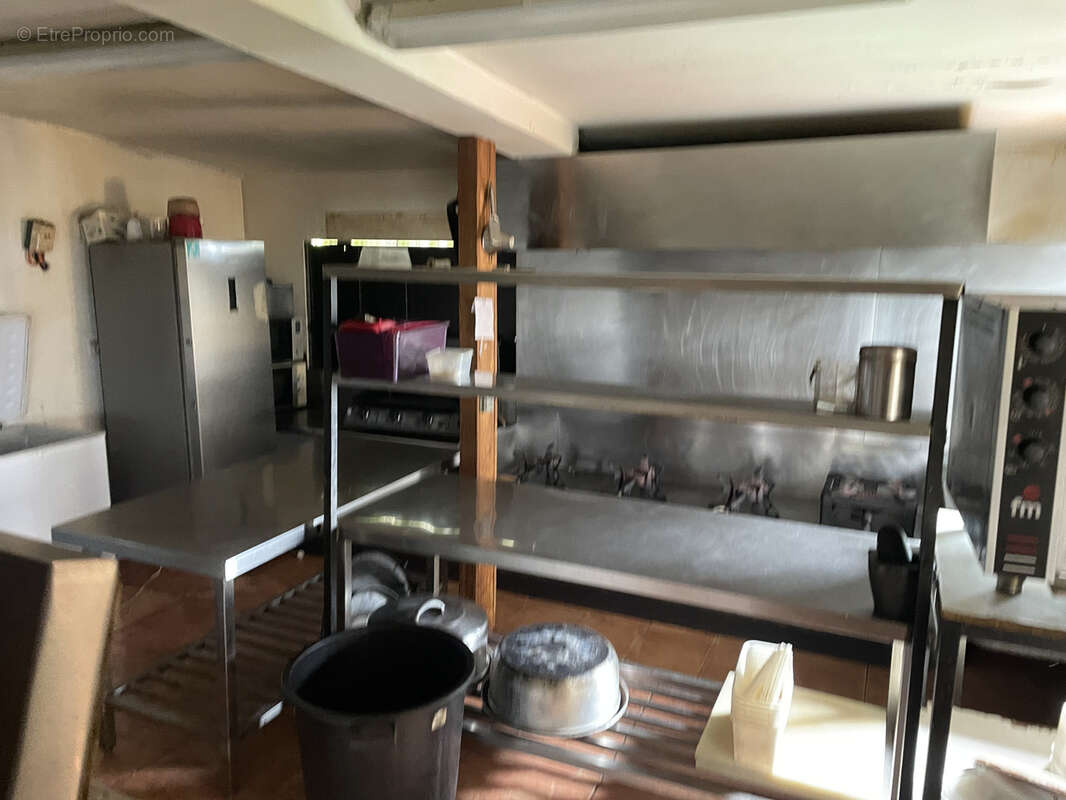 Commerce à SAINT-BENOIT